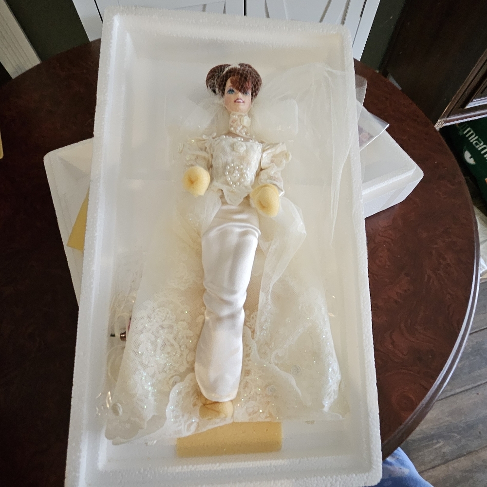 Romantic Rose Bride New Elegant White  Doll Limited Edition 2nd In Series